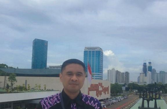 Nadhir: Kebijakan Walikota Ternate Tangani Sampah Belum Maksimal