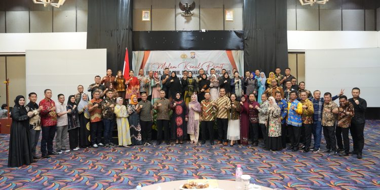 Polda Malut Gelar Acara Kenal Pamit, Suasana Bahagia dan Haru Mewarnai Malam Spesial