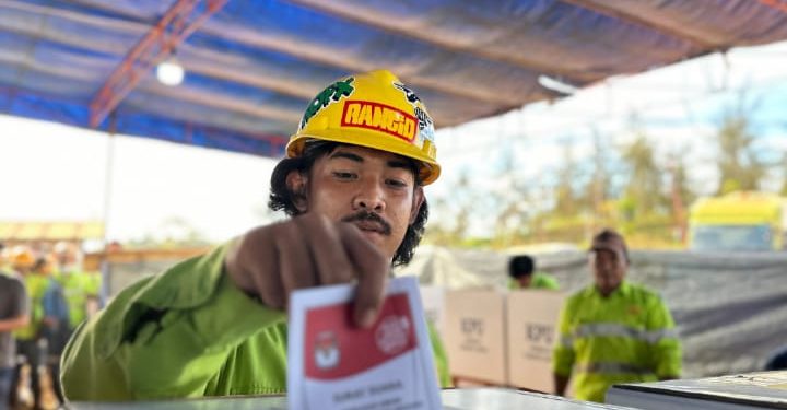 Sukseskan Pemilu 2024, KPUD dan Harita Nickel Buka TPS Khusus Karyawan di Site Obi