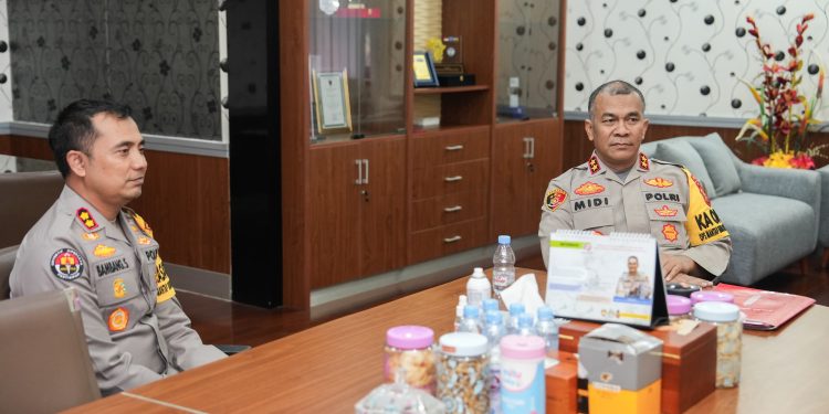 Kapolda Malut Terima Silaturahmi Dari Ka Tim Div Humas Polri
