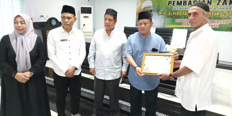Yayasan As Syifa Jakarta Salurkan Zakat Bagi 399 Penderita Kusta dl Kota Ternate