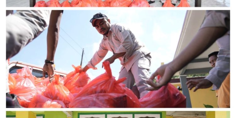 PT IWIP Berbagi Paket Kebutuhan Pokok untuk 28 Desa