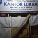 Palang Kantor Lurah, Warga Minta Wali Kota Ternate Kembalikan Lurah Yosman Marsaoly