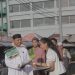 AMGPM Bagikan Koran Gratis ke Jamaah Shalat Ied di Ternate