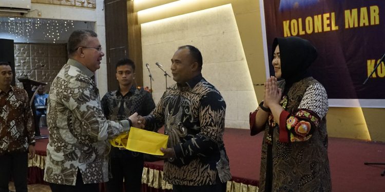 Wakili Plt Gubernur, Sahli Ekeubang Hadiri Pisah Sambut Danlanal Ternate