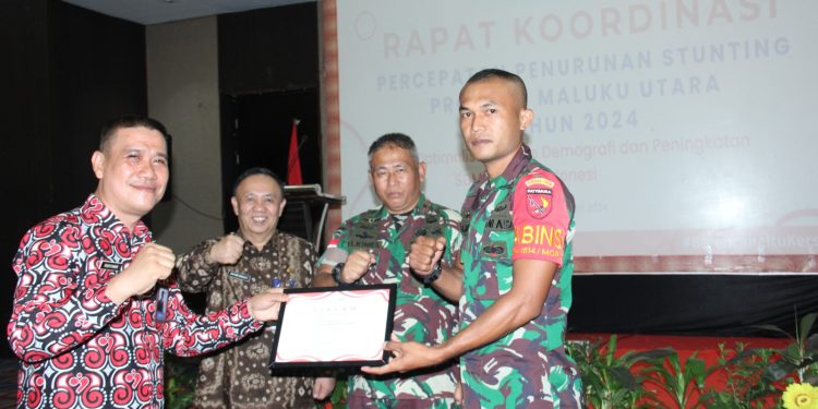 Babinsa Kodim 1514/Morotai Terima Penghargaan Dari BKKBN Malut