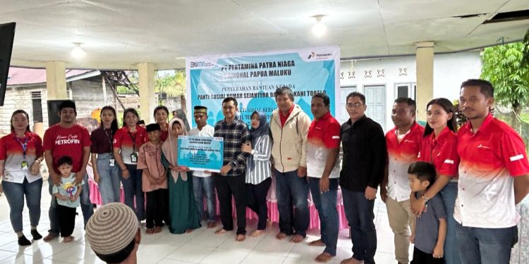 Fuel Terminal Tobelo Bersama Mitra Santuni Anak Panti Tarakani Galela