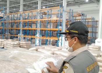 Permintaan Tinggi, Karantina Malut Pastikan Keamanan Puluhan Ton Kelapa Parut Sebelum dilalulintaskan Menuju Surabaya