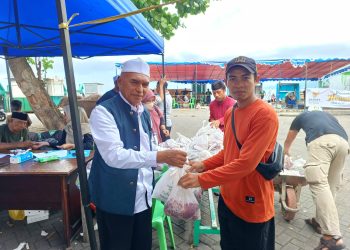 Baznas Ternate Salurkan Daging Kurban ke Moti dan Hiri