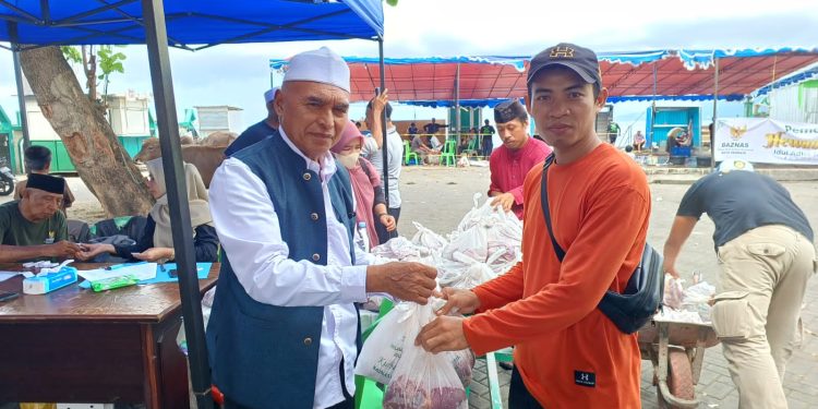 Baznas Ternate Salurkan Daging Kurban ke Moti dan Hiri