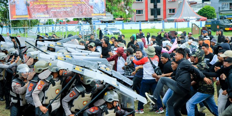 Latihan Sispamkota, Kesiapan Polda Malut Hadapi Pilkada