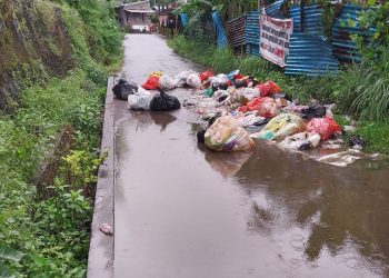 Jalan di Sejumlah Kawasan Toboleu Dipenuhi Sampah