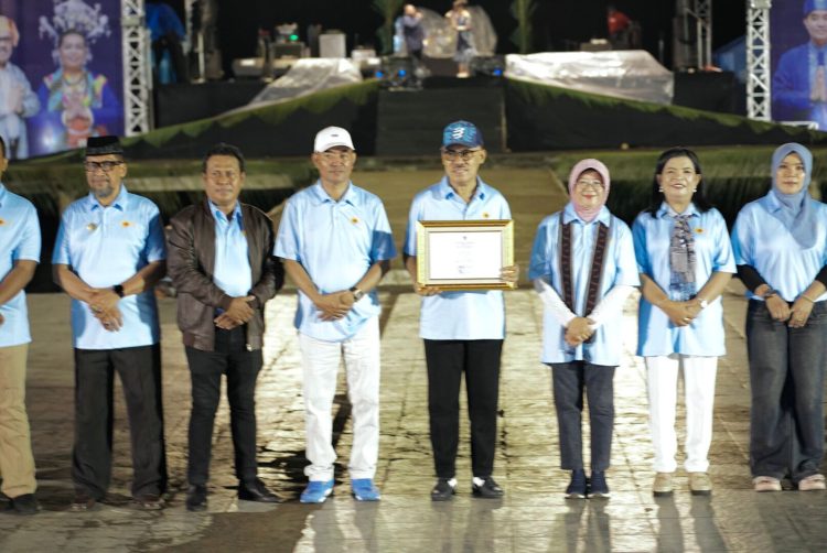 Hadiri Malam PuncaK, Menparekraf Ucapkan Selamat FTJ Kembali Masuk KEN 2024