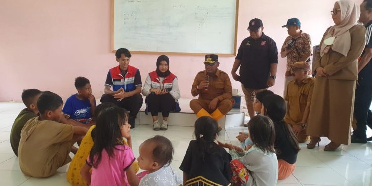 Pertamina Bersama PJ Gubernur Malut Gelar Trauma Healing Bagi Pengungsi Banjir Bandang Ternate