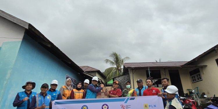 Peduli Kemanusiaan, PLN UP3 Sofifi Salurkan Bantuan kepada Korban Banjir di Rua – Ternate