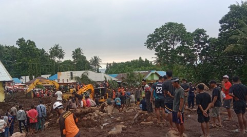 60 KK Korban Bencana Banjir di Rua Ternate Dievakuasi