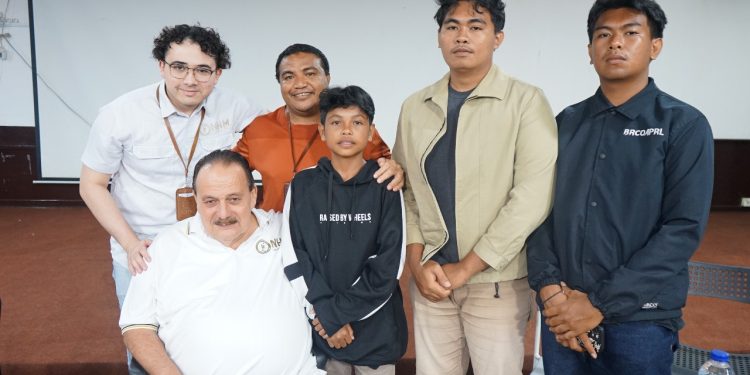 Kisah Uluran Tangan Haji Robert untuk Yusrin Hasim, Mahasiswa Unkhair yang Kehilangan Keluarga Saat Banjir Ternate