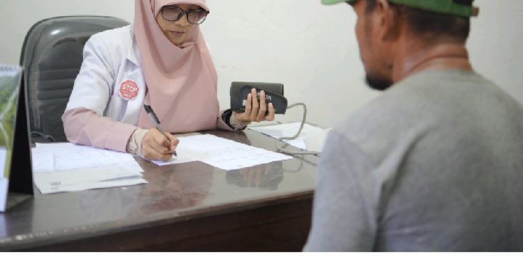 Klinik PT GMM Persilahkan Masyarakat Desa Sekitar Berobat Secara Gratis