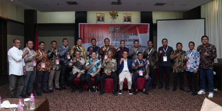 50 Anggota DPRD Terpilih Kota Ternate dan Halteng Ikut Orientasi