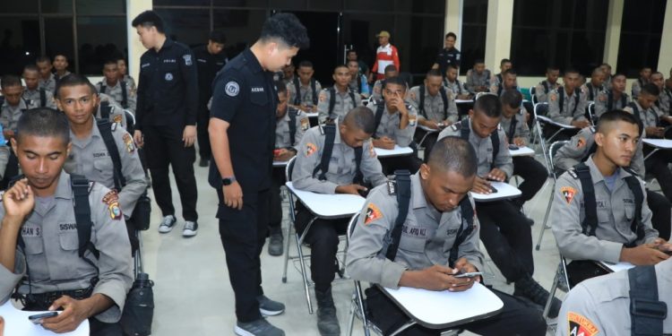 Bidhumas Polda Malut Gelar Pelatihan E-Learning untuk Siswa Diktuk Bintara Polri