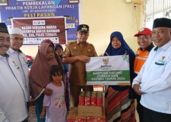 Wali Kota Ternate Serahkan 250 Paket Daging Kaleng Bantuan Baznas