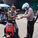Sat Lantas Polres Halut Bagi-Bagi Masker Gratis ke Masyarakat