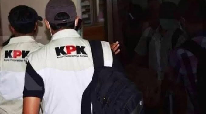 Jelang Pilkada, Pj Bupati Haltim Didesak Hentikan Lelang Proyek