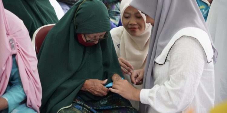Bakti Sosial Kamuka Faduli x Kemenkeu Satu Malut di Panti Sosial Lanjut Usia Himo-Himo
