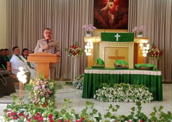 Wakili Bupati, Staf Ahli Bidang Pemerintahan Hadiri Pentahbisan Gereja