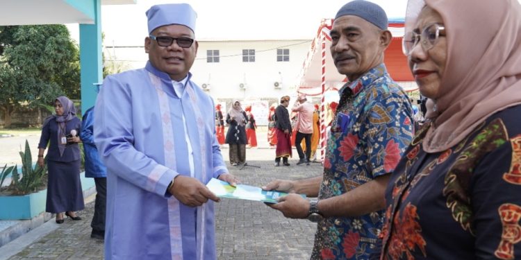 Pj Gubernur Ajak Masyarakat Tingkatkan Kesadaran Kesehatan di Hari Kesehatan Nasional ke-60