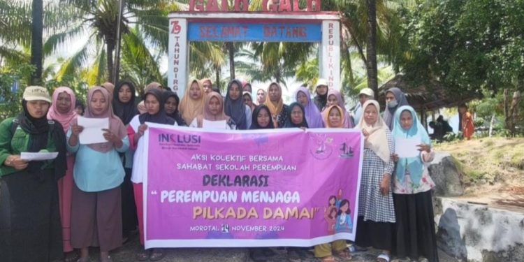 Sekolah Perempuan Desa Galo-Galo Deklarasikan Komitmen “Perempuan Menjaga, Pilkada Damai