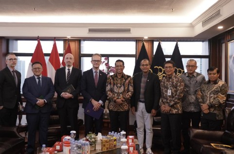 Menteri Hukum Terima Kunjungan Kehormatan Dubes Inggris, Jajaki Kerja Sama Hukum