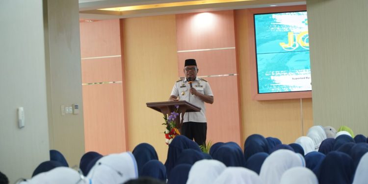 Pj Gubernur Malut Hadiri Pembukaan Job Fair Poltekes Kemenkes Ternate 2024