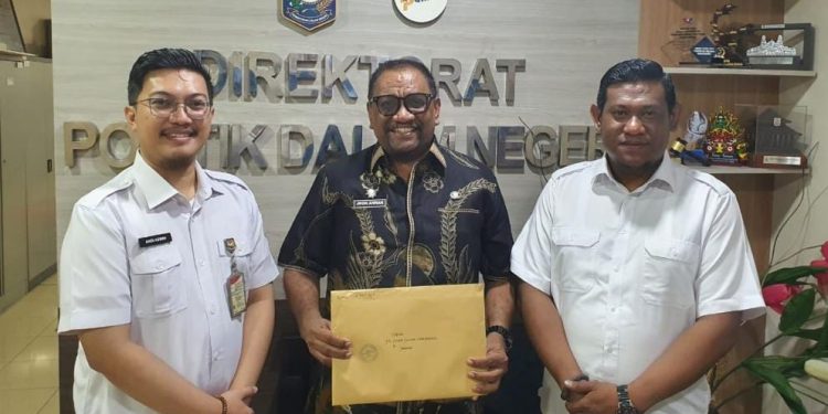 Wakili Pemkab Halut, Kaban Kesbangpol Laporkan Pelaksanaan Pilkada dan Antisipasi PSU di Kemendagri