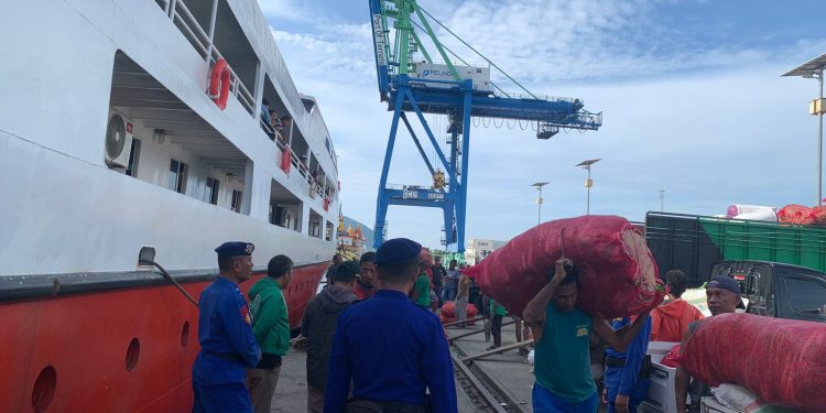 Subsatgas Polairud Gelar Pemantauan dan Patroli di Pelabuhan Kota Ternate Cegah Ancaman Kamtibmas