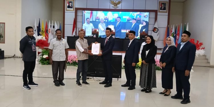 KPU Halteng Tetapkan IMS ADIL Bupati dan Wabup Periode 2025 – 2030