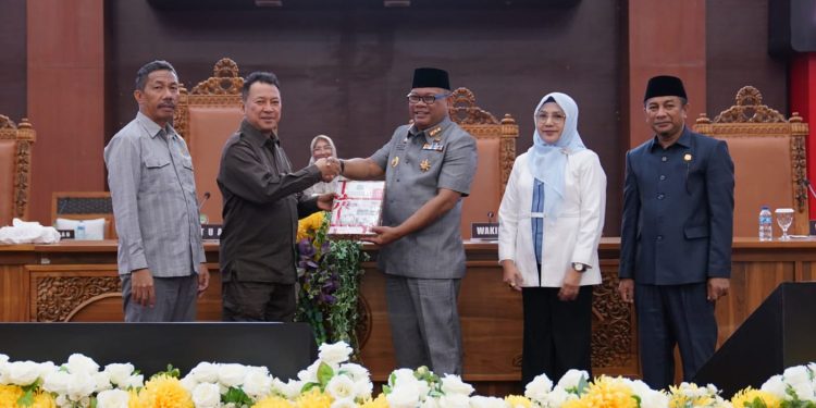 Sampaikan LKPJ TA 2024, DPRD Apresiasi Capaian Kinerja Pj Gubernur Malut