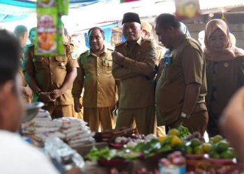Pastikan Stabilitas Pangan Jelang Ramadhan, Wagub Lakukan Sidak Pantau Harga di Pasar Galala