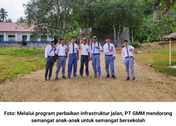 Genjot Semangat Siswa, Sektor Swasta dan Warga Gotong-Royong Membuka Akses Jalan ke Sekolah di Desa Sekely