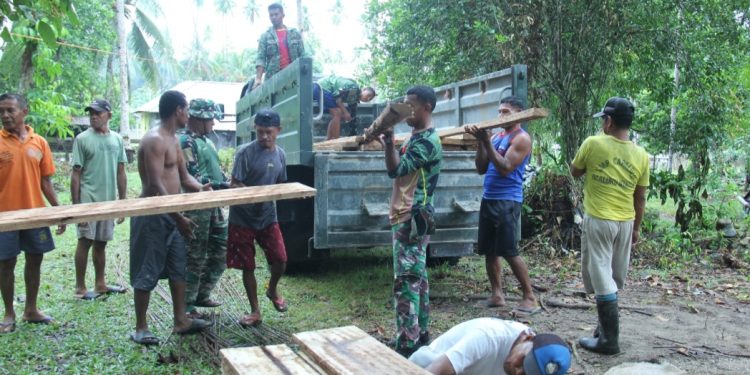 Pembuatan Bak Air untuk Tingkatkan Ketersediaan Air Bersih di Desa Nahi