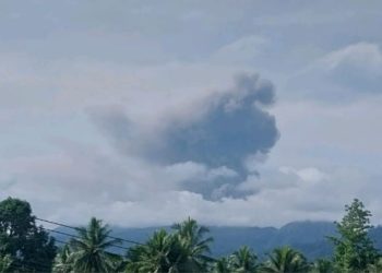Gunung Dukono Semburkan Abu Vulkanik Setinggi 1.900 Meter