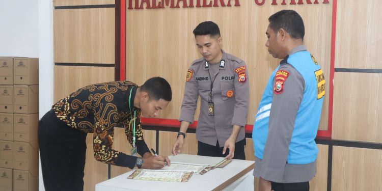 Polres Halut Gelar Penandatanganan Pakta Integritas Penerimaan Anggota Polri Tahun 2025
