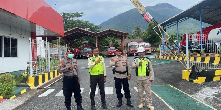 Personel Dit Pam Obvit Polda Malut Tingkatkan Keamanan di Wilayah Objek Vital PT Pertamina