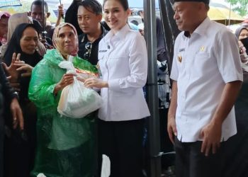Gubernur Sherly buka Gerakan Pasar Murah Jelang Idul Fitri 1446 Hijriah