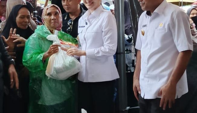 Gubernur Sherly buka Gerakan Pasar Murah Jelang Idul Fitri 1446 Hijriah