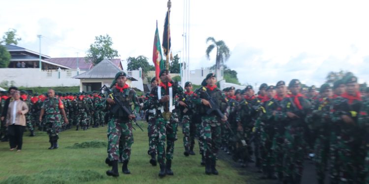 Pelepasan Satgas Pamtas RI-PNG Yonif 732/Banau, Suasana Haru dan Nasionalisme Warnai Upacara