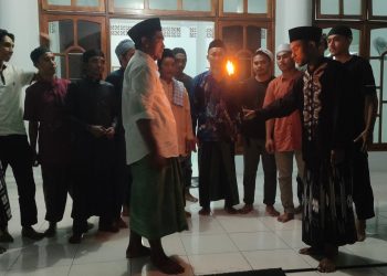 Politisi PKS Isnain Yoba Bukber dan Bakar Ela-Ela Dengan Masyarakat Desa Gorua Utara