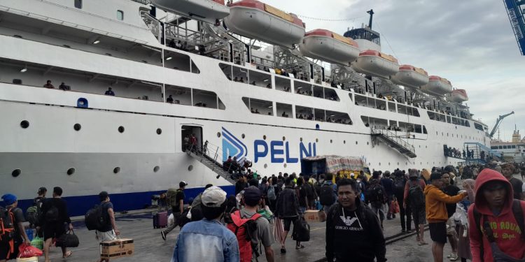 Pelabuhan Ternate Mulai Dipadati Pemudik