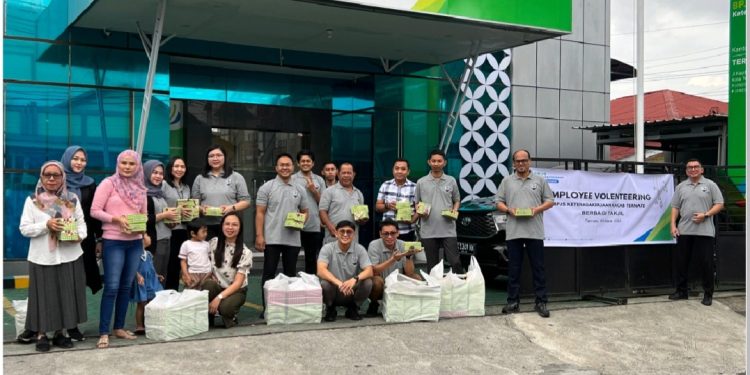 Bentuk Nyata Kepedulian dan Kebersamaan, BPJS Ketenagakerjaan Ternate lakukan Employee Volunteering Berbagi Takjil