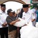 Bantu Ringankan Masyarakat, Wagub Bagikan 1300 Paket Sembako Murah
